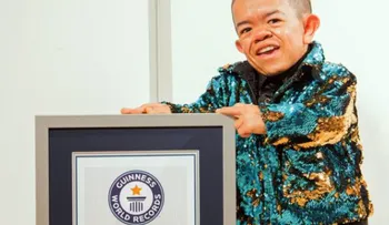Colombiano vuelve al Guinness Récord como el hombre más bajo del mundo