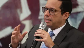 Ministro de Administración Pública atribuye al PLD la falta de una cifra exacta de empleados públicos