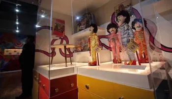 Inauguran en Ciudad de México exposición de objetos sobre los Beatles