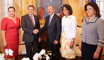 Danilo Medina recibe presidente de Honduras, Hernández Alvarado