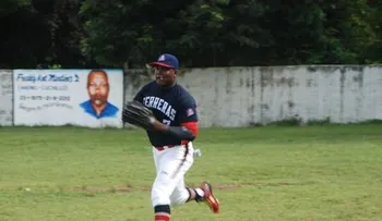 Heredia monta espectáculo ofensivo