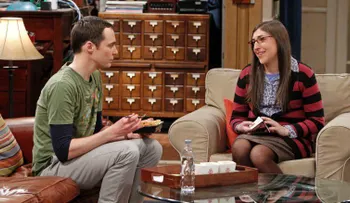 Sheldon y Amy, en un momento íntimo en The Big Bang Theory