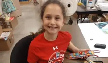 Conmoción en Texas por muerte niña de 10 años que fabricó 100 cubrebocas para el personal sanitario