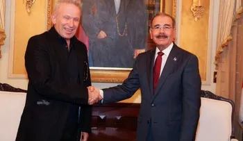 Presidente Medina recibe visita del diseñador Jean Paul Gaultier