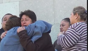 Adolescente mata a su amiga y luego consuela madre de su víctima