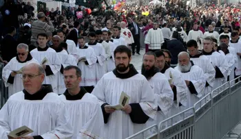 Cristianos festejan Navidad en Belén en medio de violencia