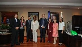 Delegación de Curazao visita Ministro Industria y Comercio