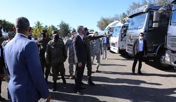 Presidente Abinader entrega 305 vehículos para modernizar parque móvil de las FFAA