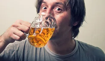 Producen cerveza y agua potable a partir de orina