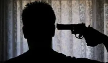 Hombre mata de un balazo en la cabeza a su expareja e intenta suicidarse
