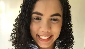 Denuncia que un banco de RD le negó el trabajo por tener el cabello rizo