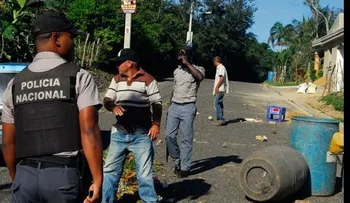 Baitoa sin agua ni espacio para muertos
