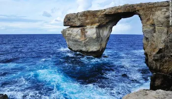 Se derrumba la icónica Ventana Azul de Malta