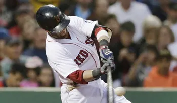 Lester y Pedroia guían victoria de Medias Rojas sobre Toronto