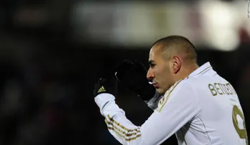 Benzema declara bajo arresto en un caso de chantaje con un video sexual