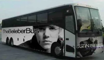 Hallan marihuana en un autobús de la gira de Justin Bieber