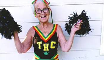 De empleada de fábrica a estrella de Instagram... a los 87 años