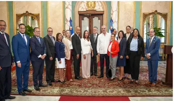 Abinader juramenta Comité de Salud Mental Penitenciaria