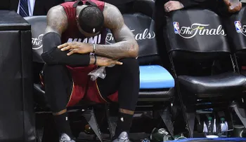 Gatorade se ríe de LeBron y los fans por sus calambres