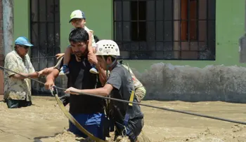 Autoridades de Perú piden precaución por la llegada de más lluvias