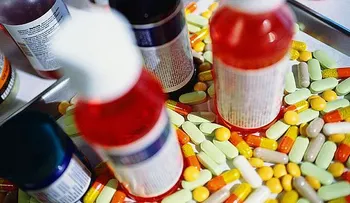 Farmacéutica de EEUU experimentará tratamiento contra COVID