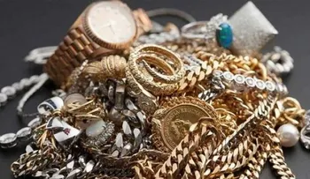 Roban 1 millón de dólares en joyas durante acto navideño en México