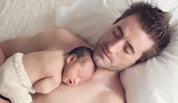 Hormonas de los hombres cambian con la paternidad