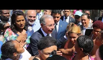 Presidente visita cañadas "El Indio" y "Guajimía" y ordena su saneamiento