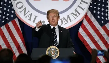 Los aliados de EE.UU. están molestos y el principal asesor económico renunció, pero a Trump no le importa