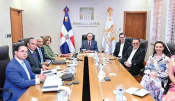 Valdez Albizu recibió la visita de una delegación ejecutiva del Citibank