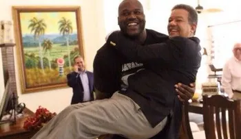 Foto de Leonel cargado por Shaquille Oâ??Neal causa revuelo en Twitter
