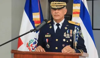 Director de la Policía celebra entregas voluntarias de personas con órdenes de arresto pendientes