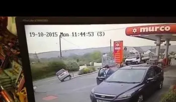 La forma más creativa de abandonar una gasolinera