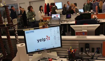 "Yelp despidió una madre soltera: a mí", dice exempleada que criticó a la compañía