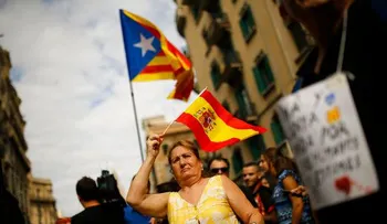 Cataluña: Convocan paros contra actuación policial en voto