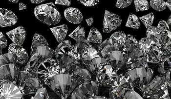 Arrestado con 7,000 diamantes y algo más entre las piernas