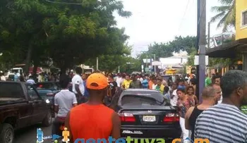 Video: Mujer muere al ser arrollada por vehículo que echaba carreras en Santiago, República Dominicana