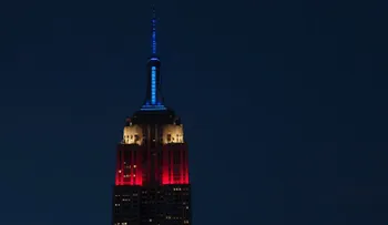CNN ilumina el edificio Empire State con los resultados de las elecciones