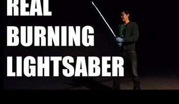 Crea una espada de luz y mata al personaje más odiado de Star Wars (VIDEO)