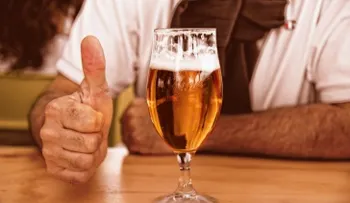 Tomar cerveza te ayudaría a perder hasta 5 kilos en 30 días, pero con condiciones