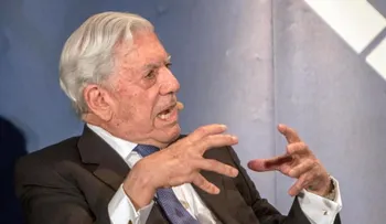 Vargas Llosa dice que democracias no pueden combatir el terror con terror