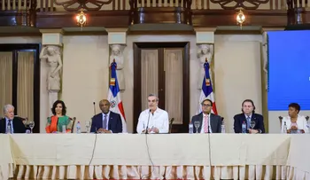 Presidente Abinader anuncia la contratación de 800 MW en Manzanillo, la mayor cantidad en la historia dominicana