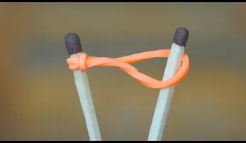 Observa lo que pasa si pones dos cerillas con un elástico (VIDEO)