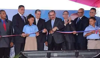 Presidente Medina inaugura nueve escuelas en Samaná y María Trinidad Sánchez