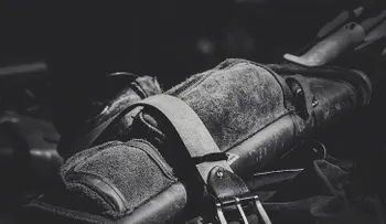 Un niño pesca una cartera robada hace 25 años y se la devuelve a su dueña