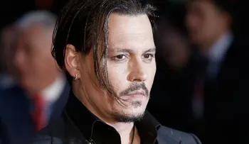 Demandan a Johnny Depp por golpear a un encargado de buscar lugares de rodaje para una película