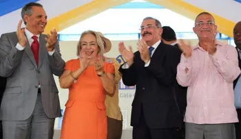 Presidente Medina inaugura 128 viviendas para familias pobres en Monte Plata