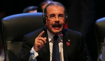 Medina le entra a críticos de RD por sentencia; manda a Ralf Gonsalves a gobernar en su país