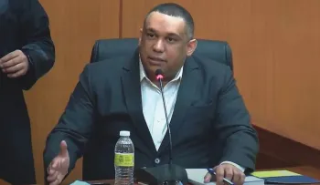 Jueza modifica arresto domiciliario a implicado en caso Coral por presentación periódica