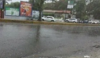 Aguacero continuarán este lunes